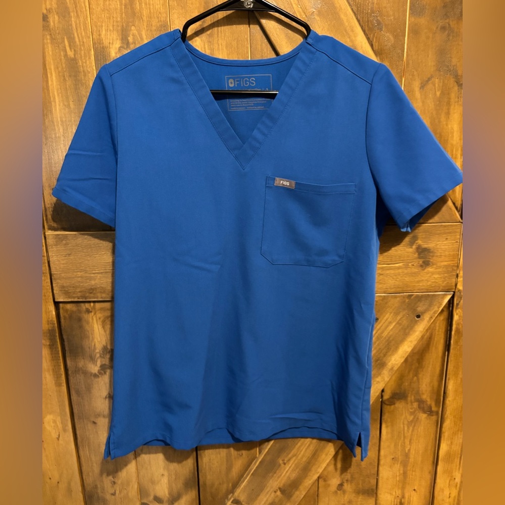 Figs one pocket scrub top